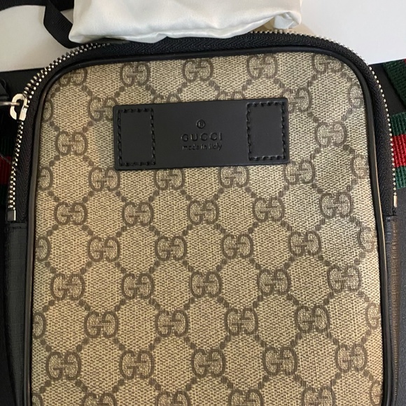 Gucci GG Supreme Belt Bag - Picture 6 of 10